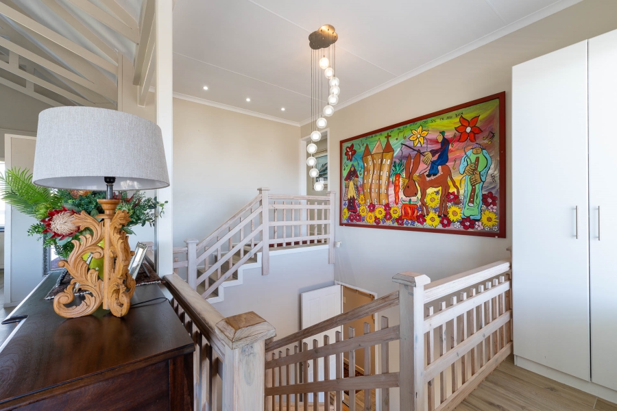 5 Bedroom Property for Sale in Outeniqua Strand Western Cape